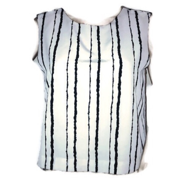 Vince Camuto Tops - Vince Camuto sleeveless blouse striped medium